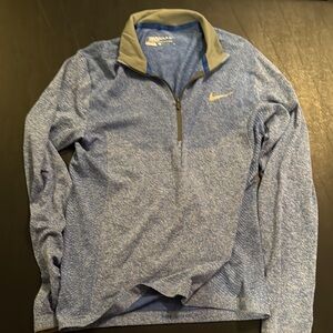 Nike women’s golf Blue Sweater